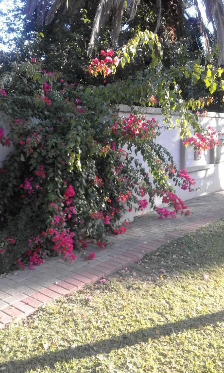 Poetry Guestrooms Vryburg 外观 照片